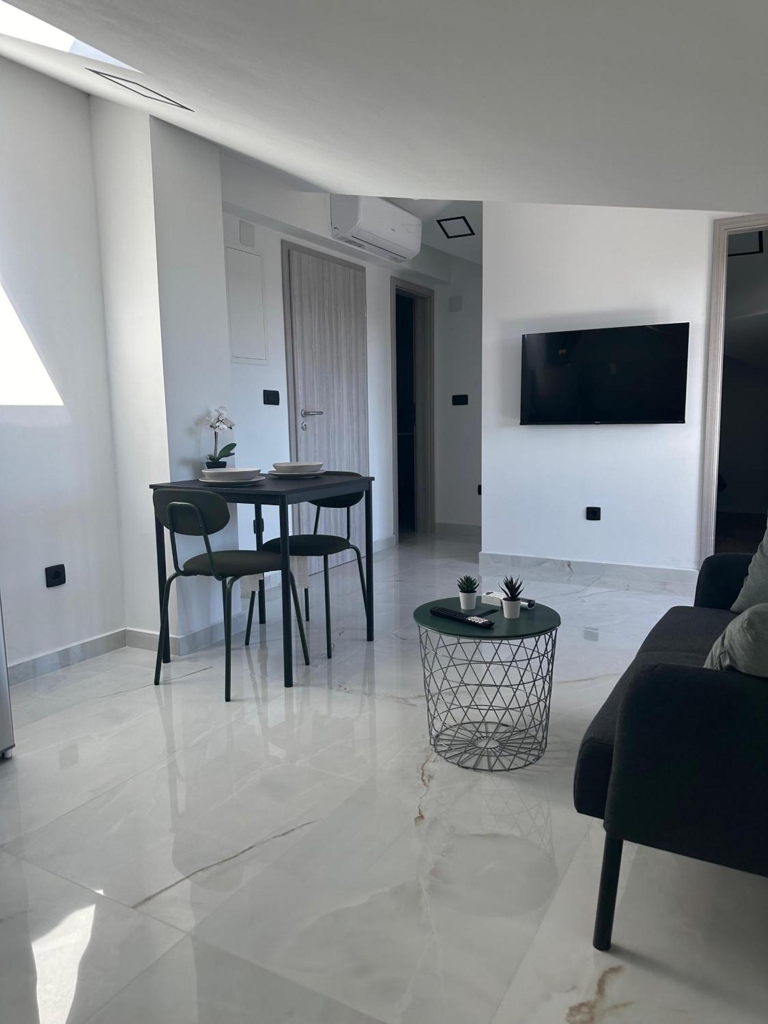 Apartment Roni ซาดาร์ ภายนอก รูปภาพ